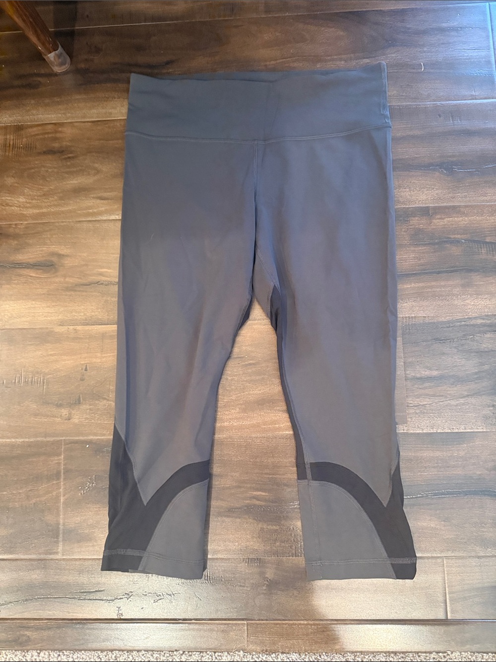 Lululemon Throwback Inspire High Rise Crop